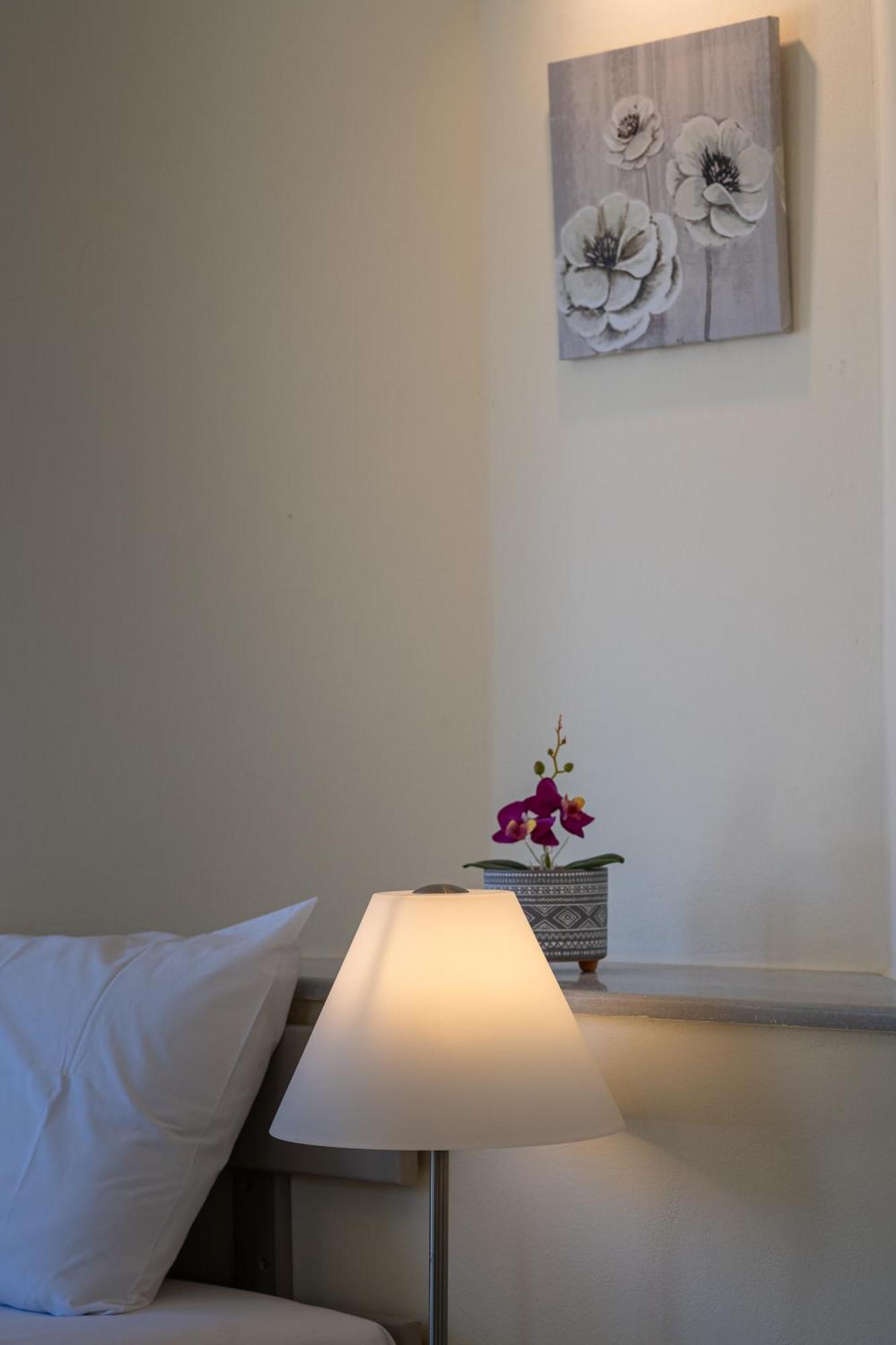 Erato Hotel Agia Marina  Exteriér fotografie
