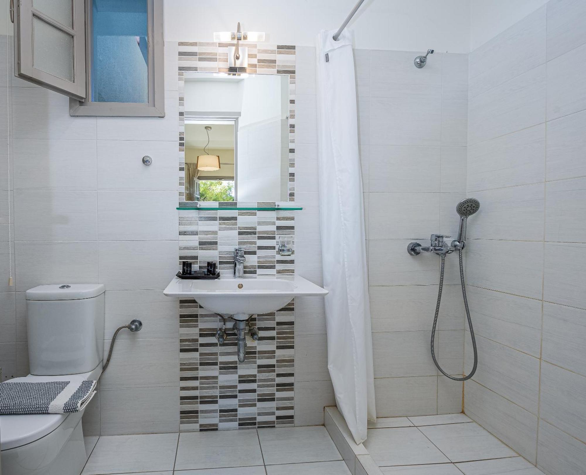 Erato Hotel Agia Marina  Exteriér fotografie